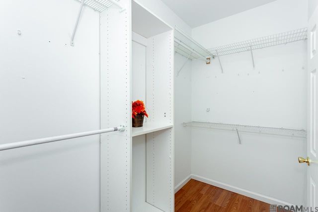 9591 Pecan Tree Dr, Baton Rouge, LA 70810