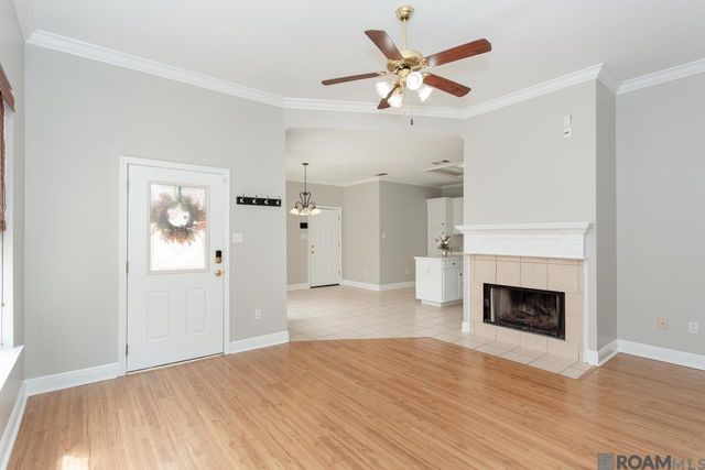 9591 Pecan Tree Dr, Baton Rouge, LA 70810