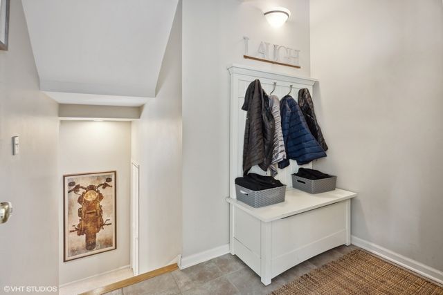 3834 N Milwaukee Court 11, Chicago, IL 60641