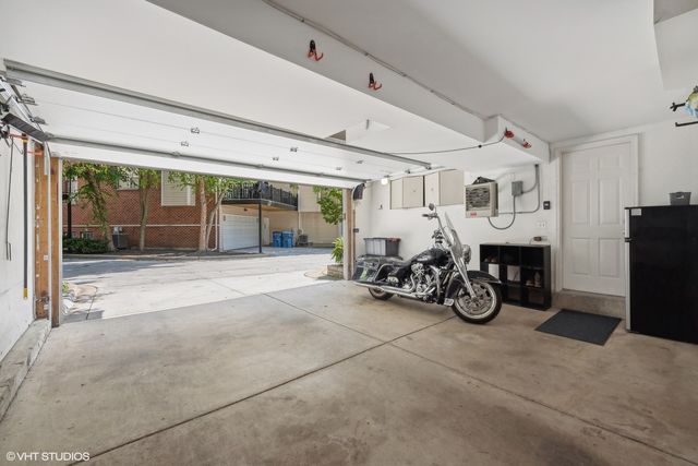 3834 N Milwaukee Court 11, Chicago, IL 60641