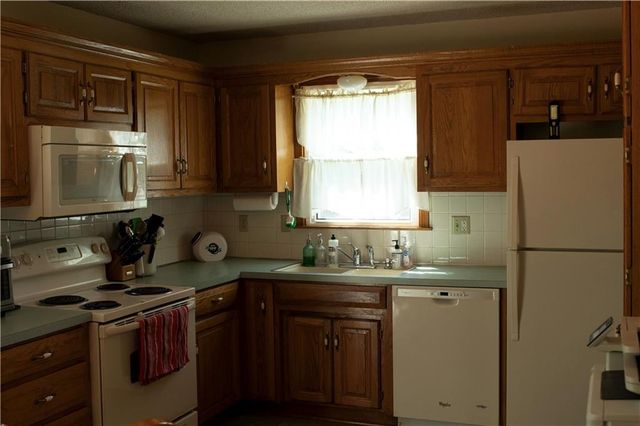 2113 N York Road, Independence, MO 64058