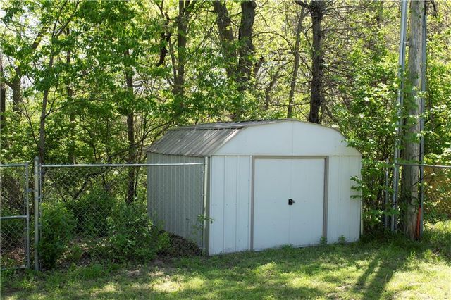 2113 N York Road, Independence, MO 64058