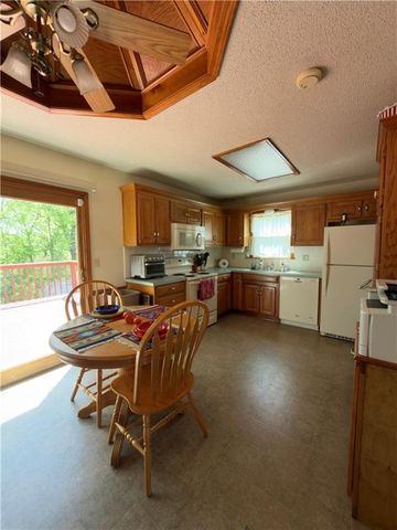 2113 N York Road, Independence, MO 64058