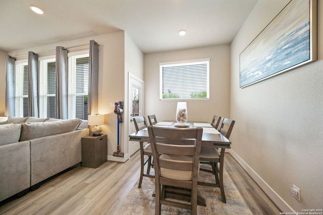 8851 Oakland Rd Unit 18, San Antonio, TX 78240