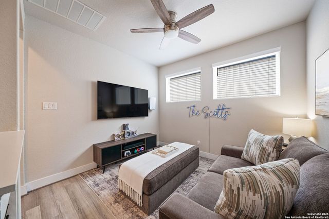 8851 Oakland Rd Unit 18, San Antonio, TX 78240