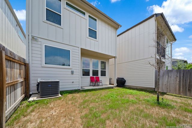 8851 Oakland Rd Unit 18, San Antonio, TX 78240