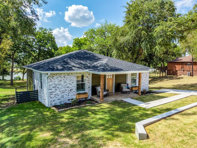 180 Shoreline Road, East Tawakoni, TX 75472