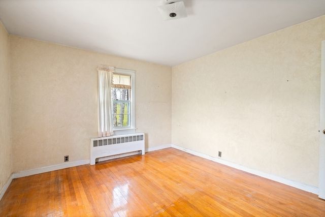 98 Park Hill Rd, Easthampton, MA 01027