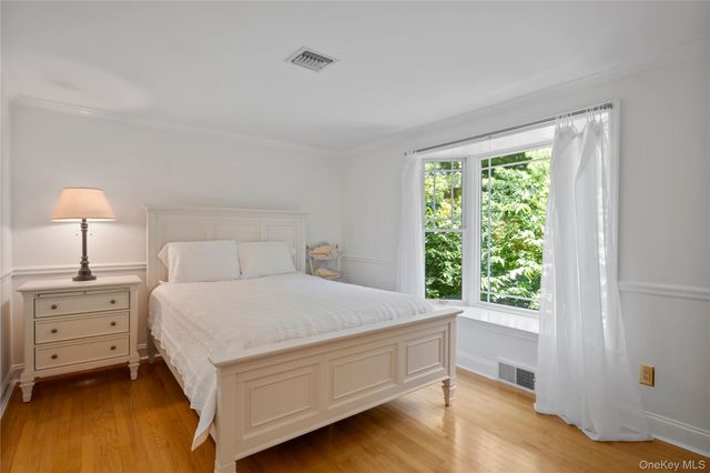 4745 N Bayview Road, Southold, NY 11971