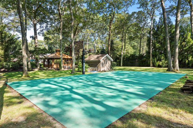 4745 N Bayview Road, Southold, NY 11971