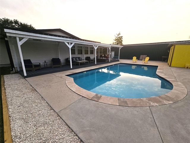 1610 Marilyn Street, Alvin, TX 77511