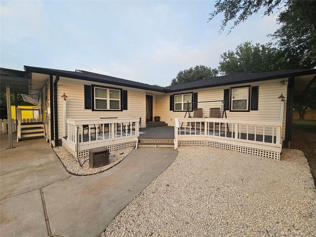 1610 Marilyn Street, Alvin, TX 77511