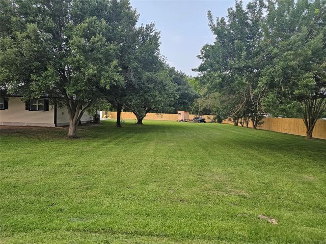 1610 Marilyn Street, Alvin, TX 77511