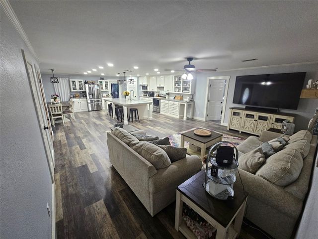 1610 Marilyn Street, Alvin, TX 77511