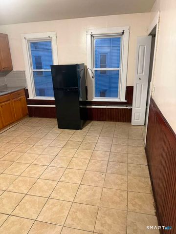 727 East Street, New Britain, CT 06051