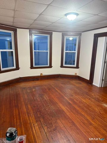 727 East Street, New Britain, CT 06051