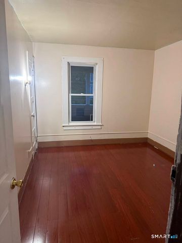 727 East Street, New Britain, CT 06051