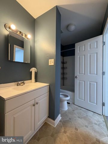 1108 BLAIR CT, Newark, DE 19711