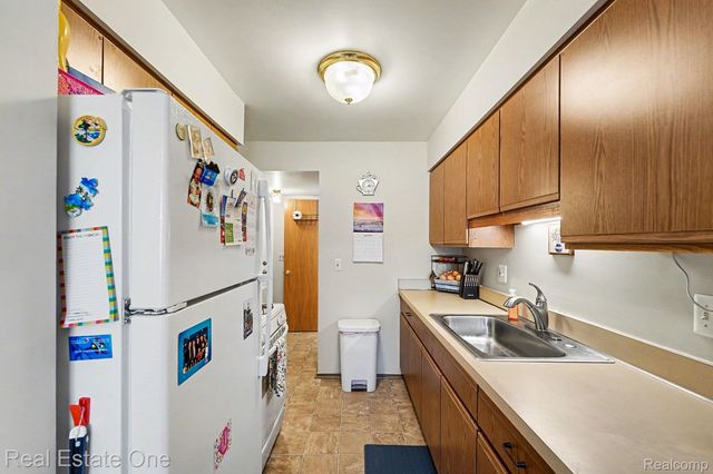 9615 Cornell, Taylor, MI 48180