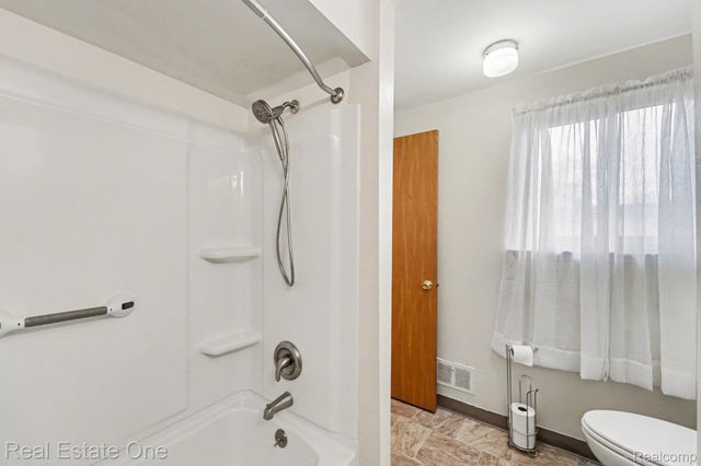 9615 Cornell, Taylor, MI 48180