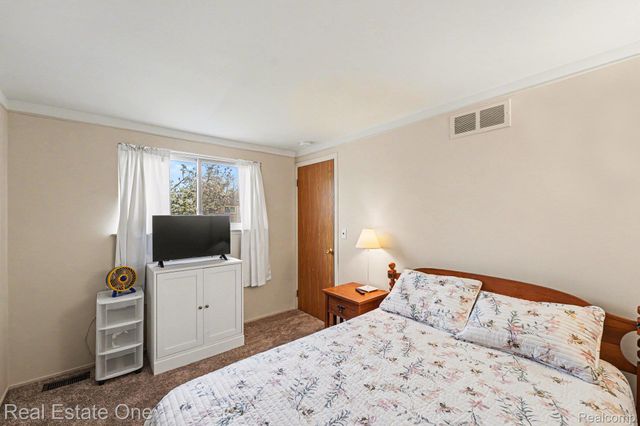 9615 Cornell, Taylor, MI 48180