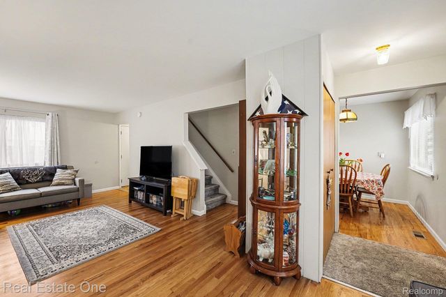 9615 Cornell, Taylor, MI 48180