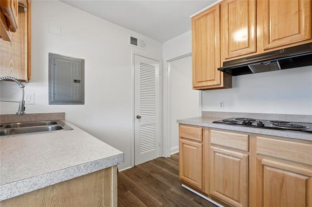 3510 Roswell Road NW L-4, Atlanta, GA 30305
