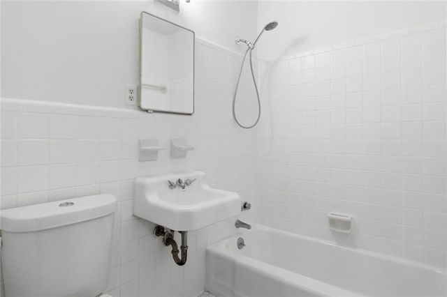 3510 Roswell Road NW L-4, Atlanta, GA 30305