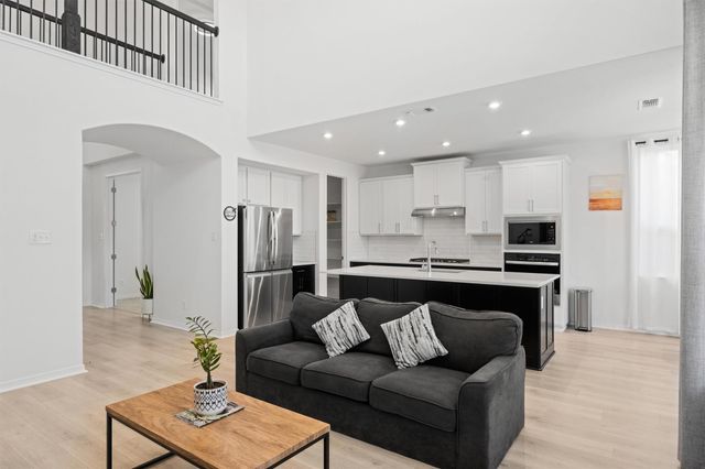 1132 Spring Gulch LN, Georgetown, TX 78628