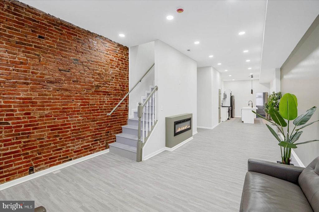 1743 E FEDERAL ST, Baltimore, MD 21213