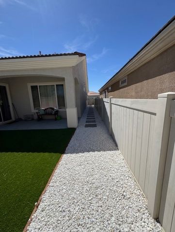 10485 Glen Oaks Lane, Apple Valley, CA 92308