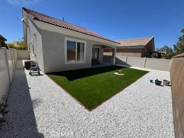 10485 Glen Oaks Lane, Apple Valley, CA 92308