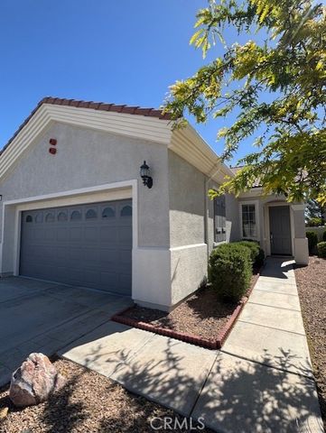 10485 Glen Oaks Lane, Apple Valley, CA 92308