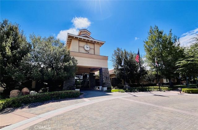 10485 Glen Oaks Lane, Apple Valley, CA 92308