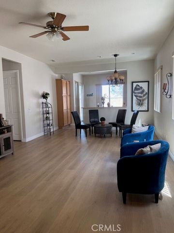 10485 Glen Oaks Lane, Apple Valley, CA 92308