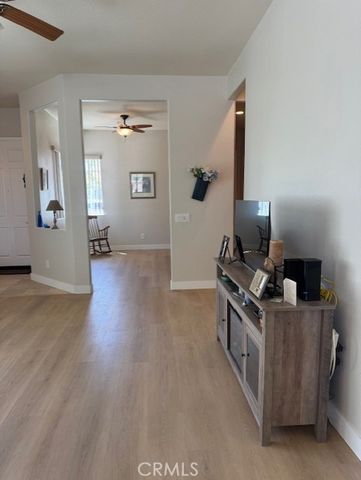 10485 Glen Oaks Lane, Apple Valley, CA 92308