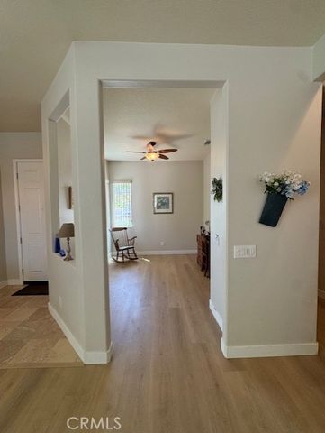 10485 Glen Oaks Lane, Apple Valley, CA 92308