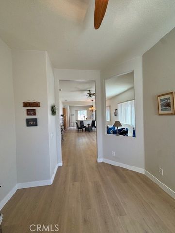 10485 Glen Oaks Lane, Apple Valley, CA 92308