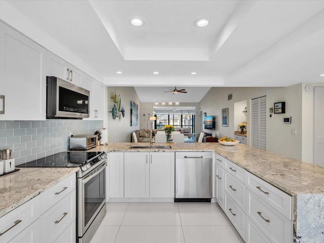 15687 Loch Maree Lane, Delray Beach, FL 33446