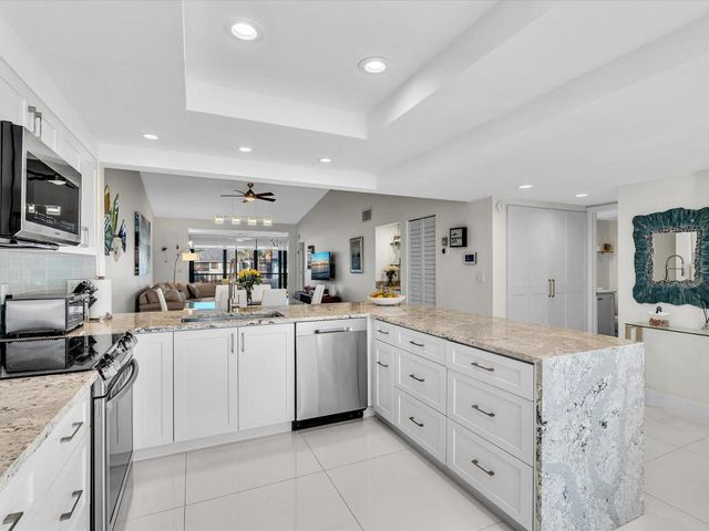 15687 Loch Maree Lane, Delray Beach, FL 33446