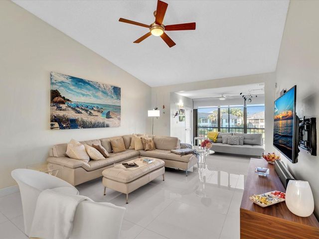 15687 Loch Maree Lane, Delray Beach, FL 33446