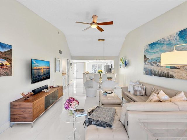 15687 Loch Maree Lane, Delray Beach, FL 33446