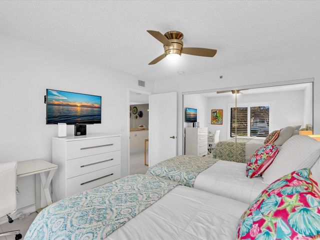 15687 Loch Maree Lane, Delray Beach, FL 33446