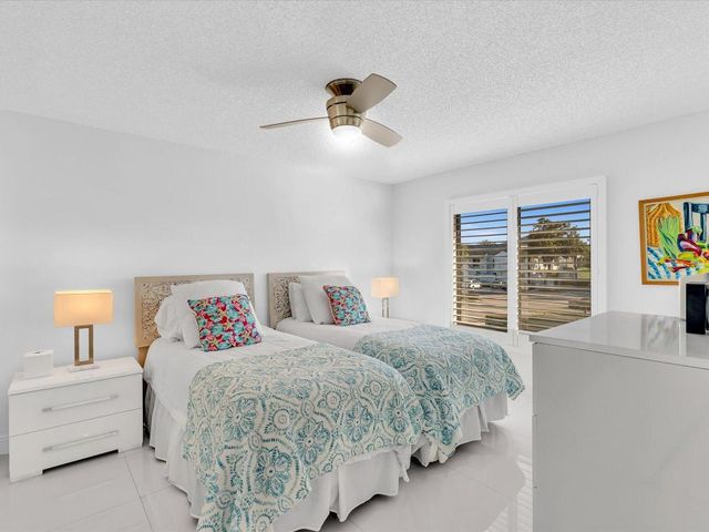 15687 Loch Maree Lane, Delray Beach, FL 33446