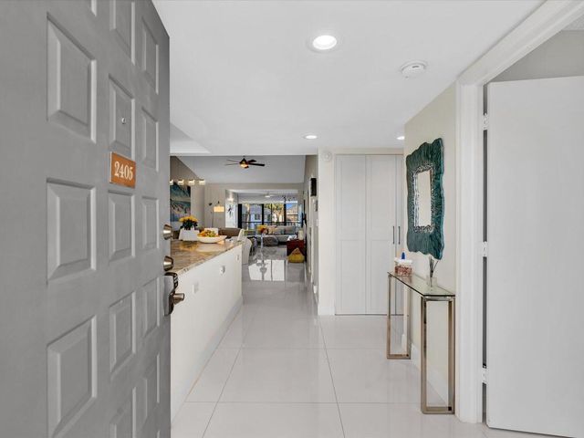 15687 Loch Maree Lane, Delray Beach, FL 33446