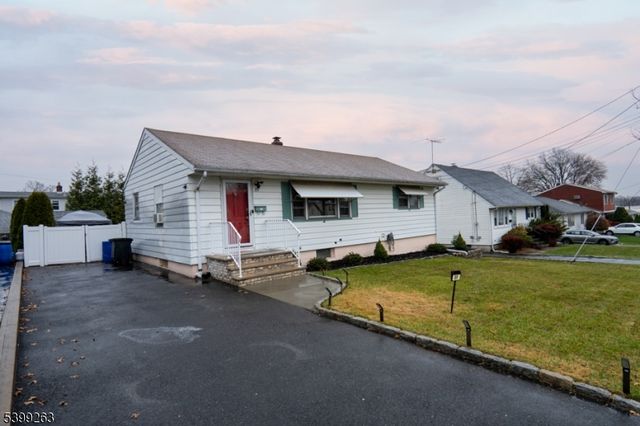 89 Susan Ct, Clifton City, NJ 07012