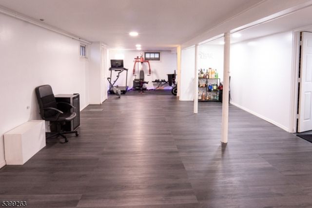 89 Susan Ct, Clifton City, NJ 07012