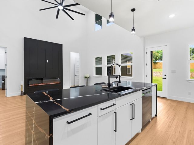 2311 Fatima Avenue, Dallas, TX 75241