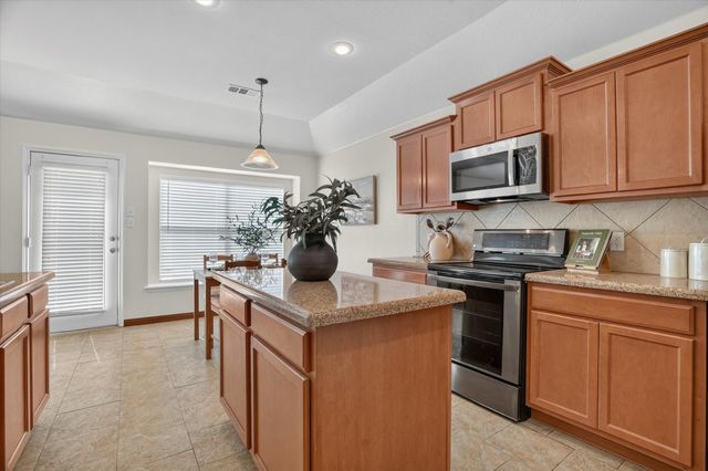 1520 Wickham Drive, Burleson, TX 76028