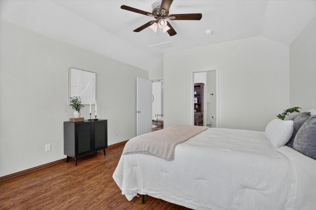 1520 Wickham Drive, Burleson, TX 76028